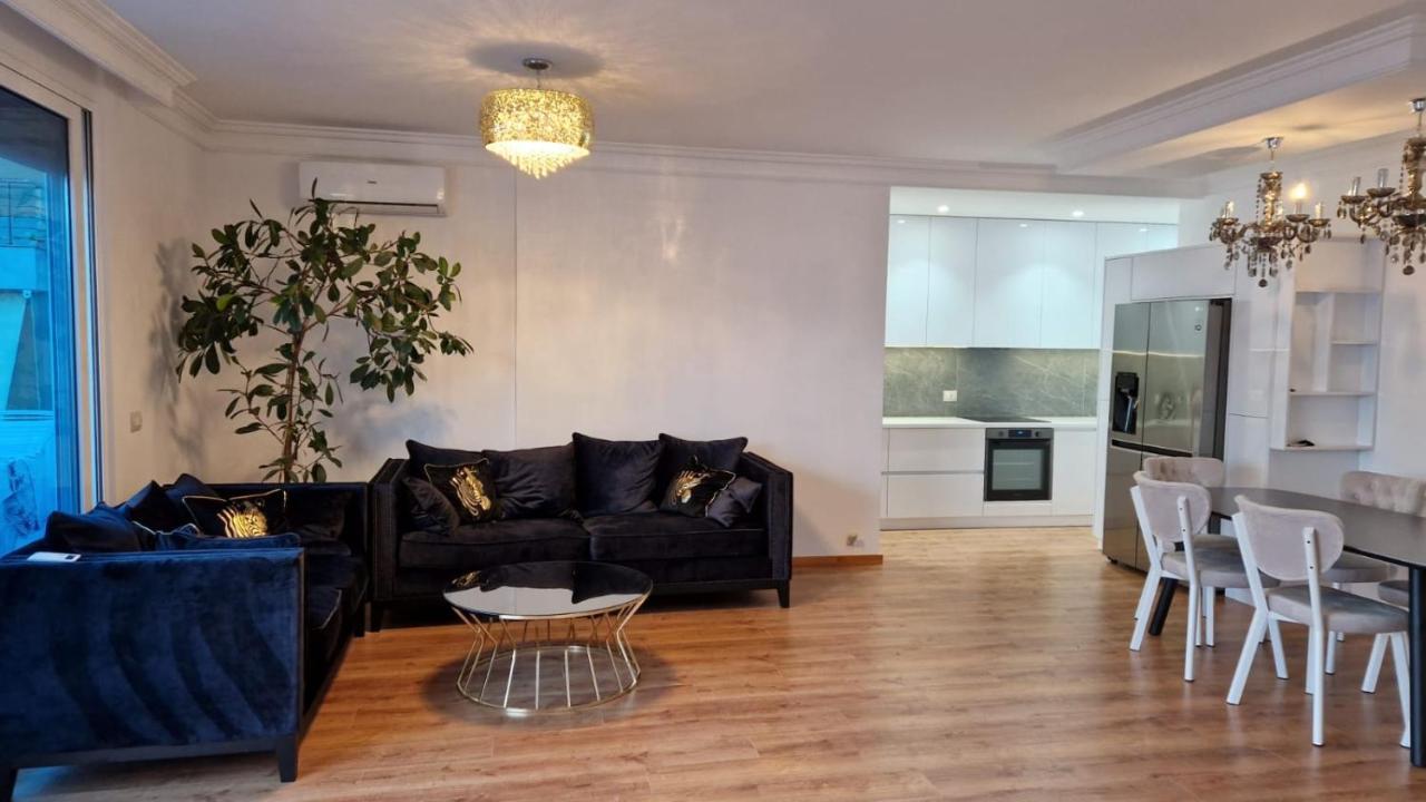 Pirro Luxury Apartamento *